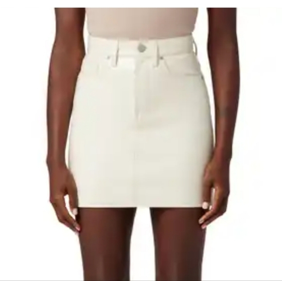 Tahari Dresses & Skirts - Tahari stretch denim Mini Skirt